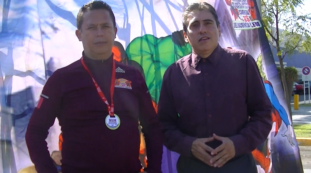 Entrevistando al organizador del evento